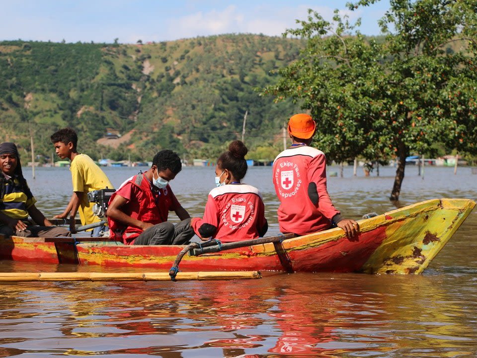 Florence Pichon called in a blog from Bangkok for early-warning systems to be backed up by proper financing strategies, coinciding with a Climate Centre-FAO report on the potential of a special financing mechanism for Anticipatory Action in Timor-Leste. Pictured, flood response and evacuation in Dili after Cyclone Seroja in April 2021. (CVTL) 